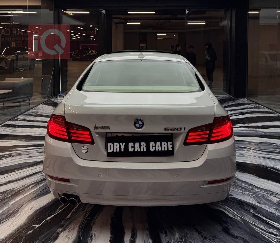 بی ئێم دەبڵیو سیریەس 5